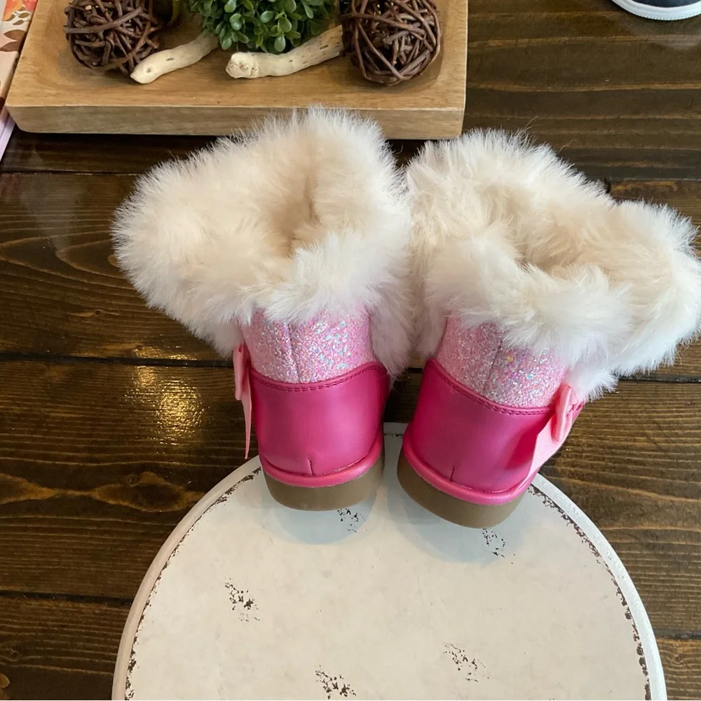 Juicy Couture NWOT Sparkling Pink Boots with White Fur - Picture 4 of 7